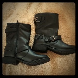 Girls NEW without box. black motorcycle boots